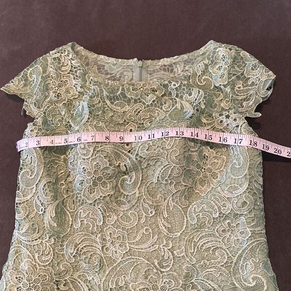 Women’s Green Chiffon & Lace Mid Length Dress with a Zip Up Back Size L NWOT - Picture 9 of 11